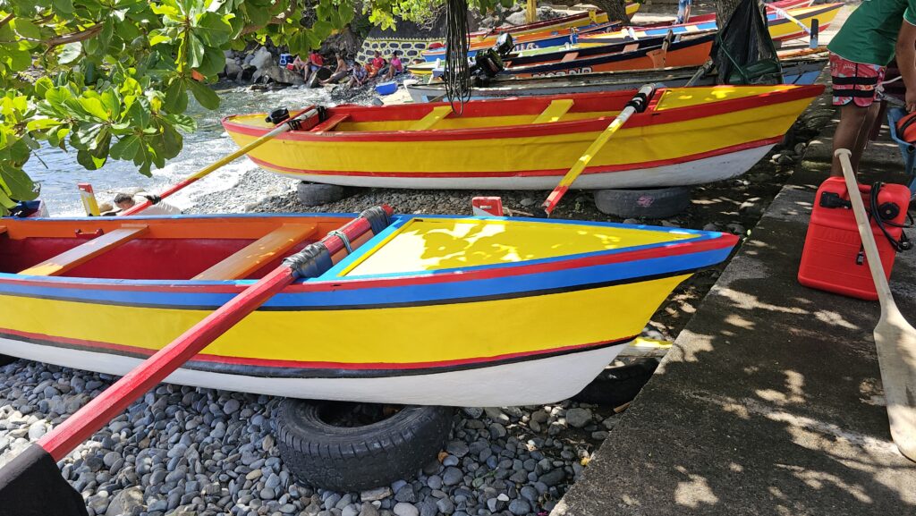 Are colourful boats catching more fish? Well, stupid me, they just look gorgeous that way