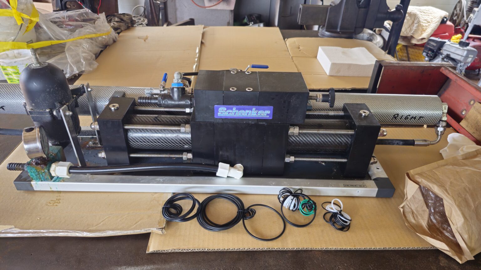 Finally the correct o-rings arrived: Now we can dismantle the watermaker...