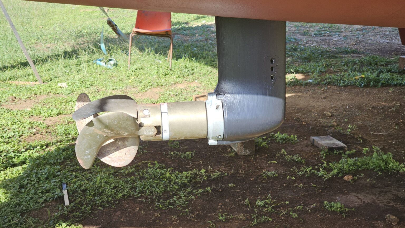 Folding propellors maintenance done, propellors polished, new zincs and new paint on the sail drive. Beautiful