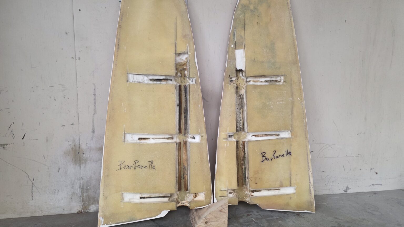 ... of course that means to open completely both rudders...