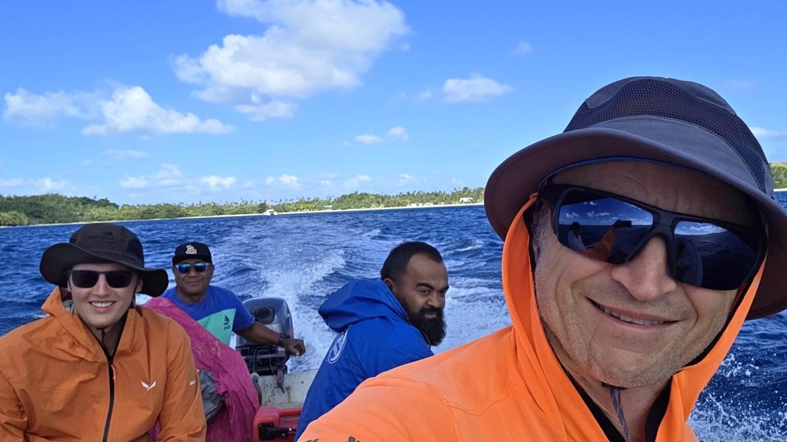 From Susui we go to the next island by boat...